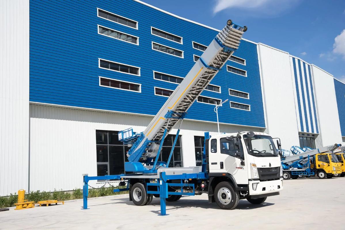 邢台桥东小型云梯车上料车租赁多少钱