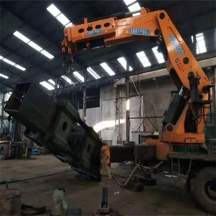 邢台桥东130吨折臂吊车出租吊机租赁附近电话