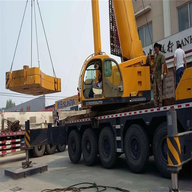 邢台桥东当地吊车出租|机器吊装|75吨|工厂搬迁服务